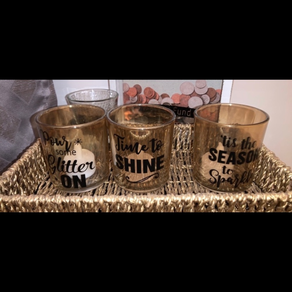 Gold candle holders with gold basket